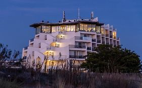 Hotel&spa Les Bains De Camargue By Thalazur  4*